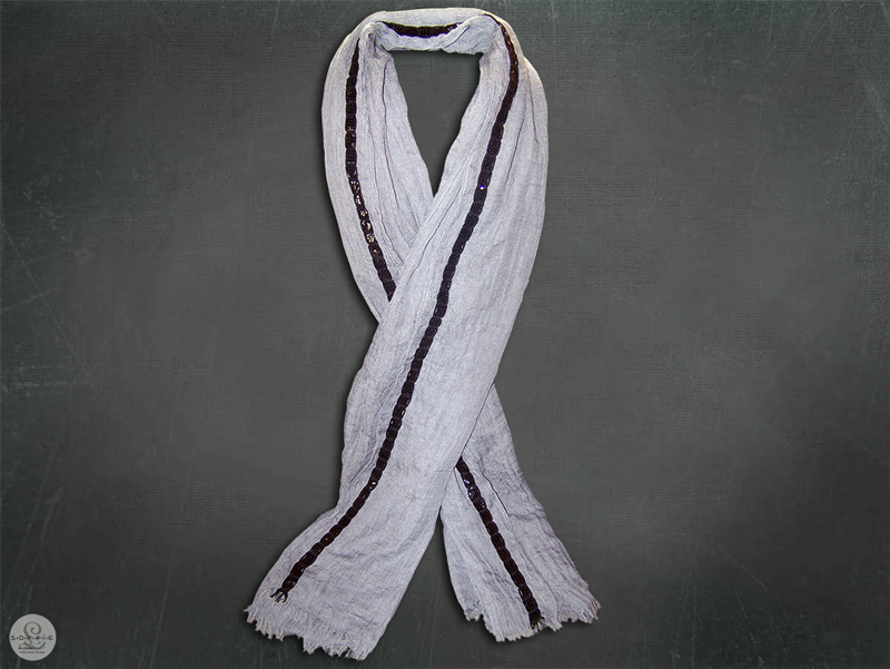 Sophie L / Foulard brodé / Emae Perle