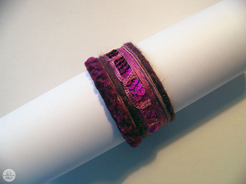 Sophie L / Bracelet brodé / Erromango Prune